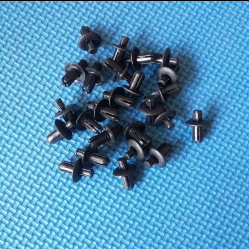 Klip body plastik motor Nmax.