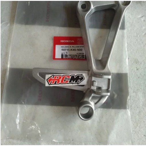 50715-K45-N00 DUDUKAN FOOTSTEP FOOT STEP BELAKANG KANAN CBR 150 NEW 250 R K45 LED ORI ORIGINAL HONDA AHM HGP ASLI