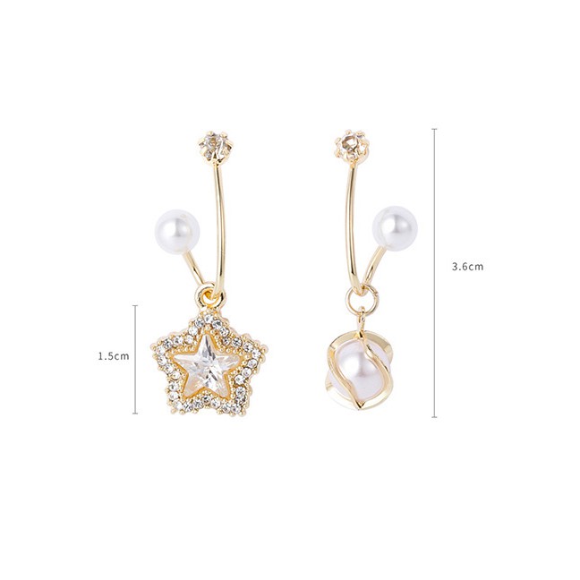 LRC Anting Tusuk Fashion Golden Asymmetric Pearl Round Stud Earrings With Diamonds D84897