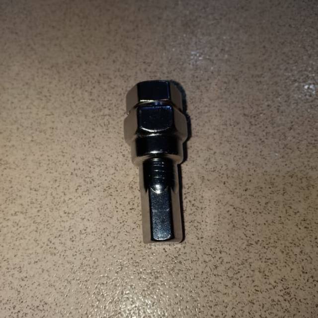 Kunci roda mur racing L