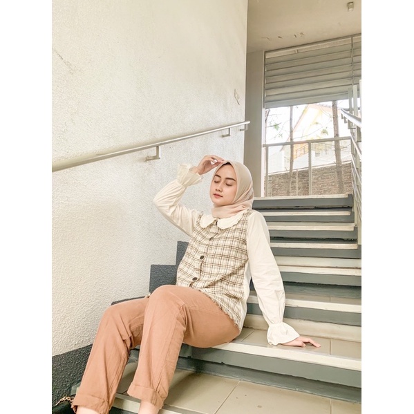 KEMEJA WANITA CASUAL LACE TOP KOREAN STYLE / ATASAN WANITA BAJU WANITA KEKINIAN MOTIF KOMBINASI-Coklat