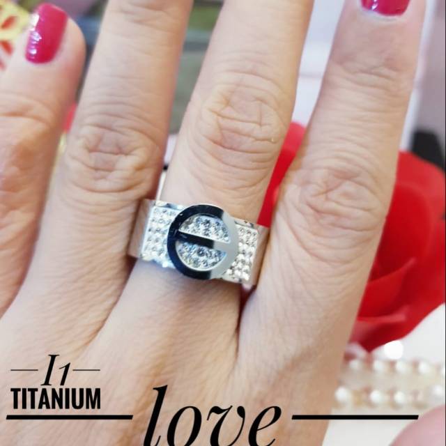 Titanium cincin 1634j