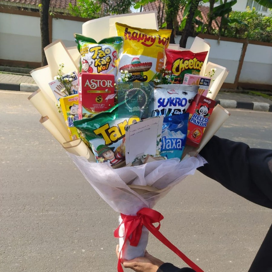 SNACK BOUQUET - SNACK HAND BOUQUET - BUKET MAKANAN - BUKET ULTAH WISUDA - BUKET GRADUATION