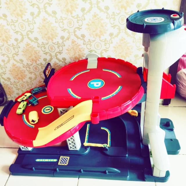 Mainan parkiran Mobil ELC big city Garage preloved