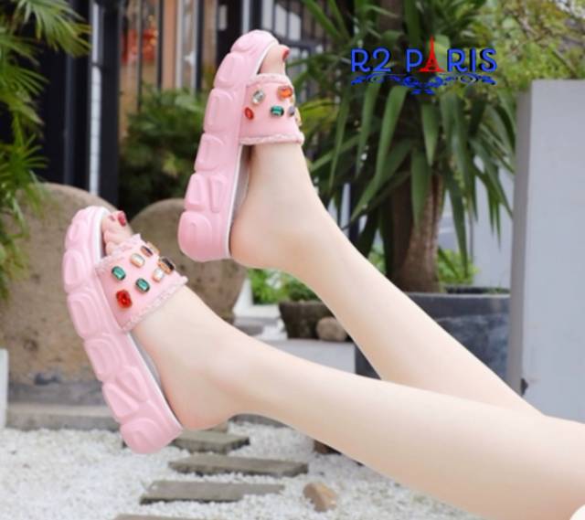 Wedges aurel keren