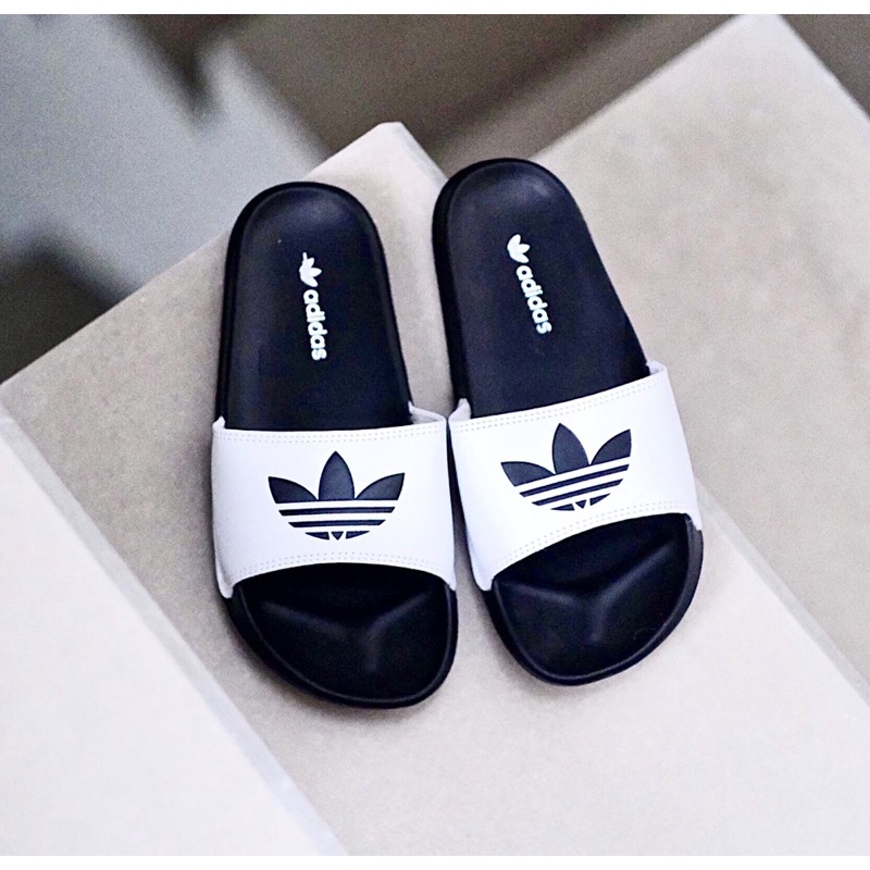 SANDAL SLIP-ON CASUAL ADID4 DIPAKAI PRIA DAN WANITA