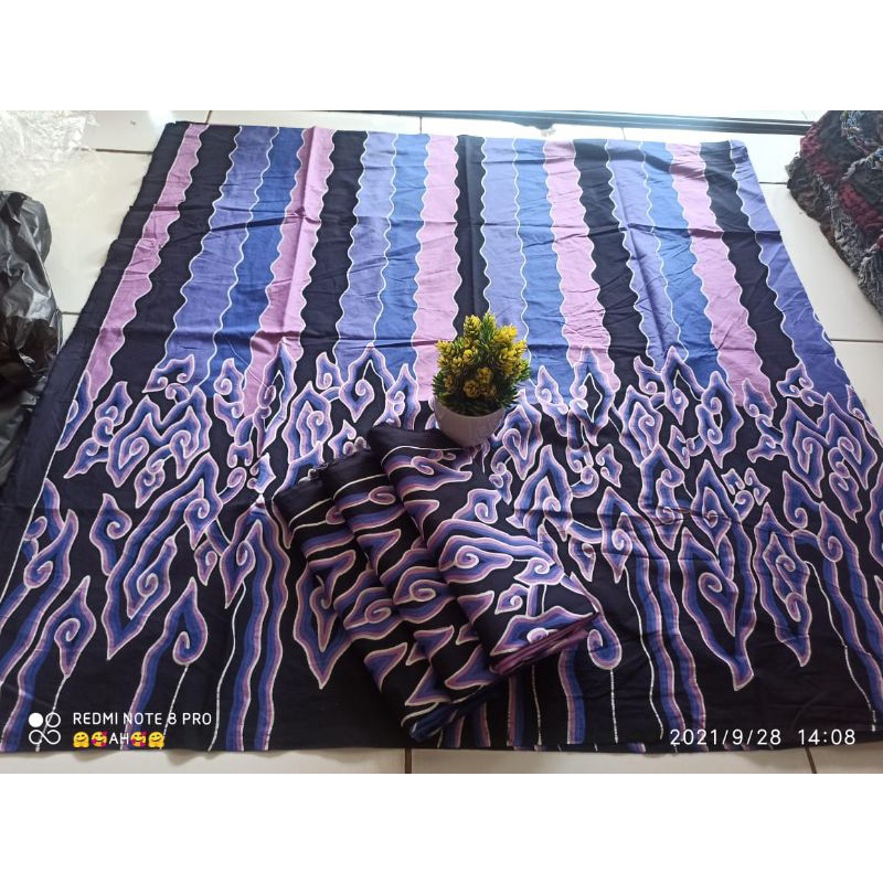 Kain Batik tulis mega mendung pelangi