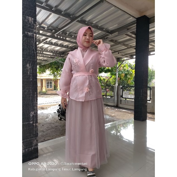 gaun pesta organza