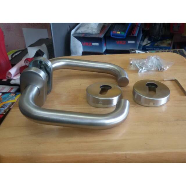 Handle kunci roses stainless