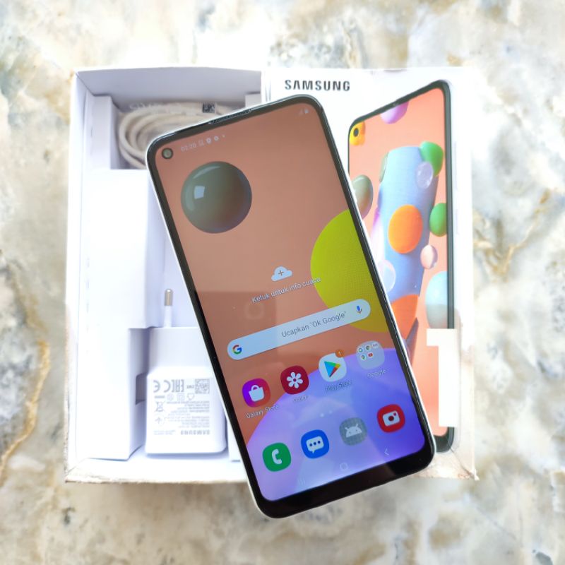Samsung A11 3/32 ram 3 internal 32 gb seken mulus
