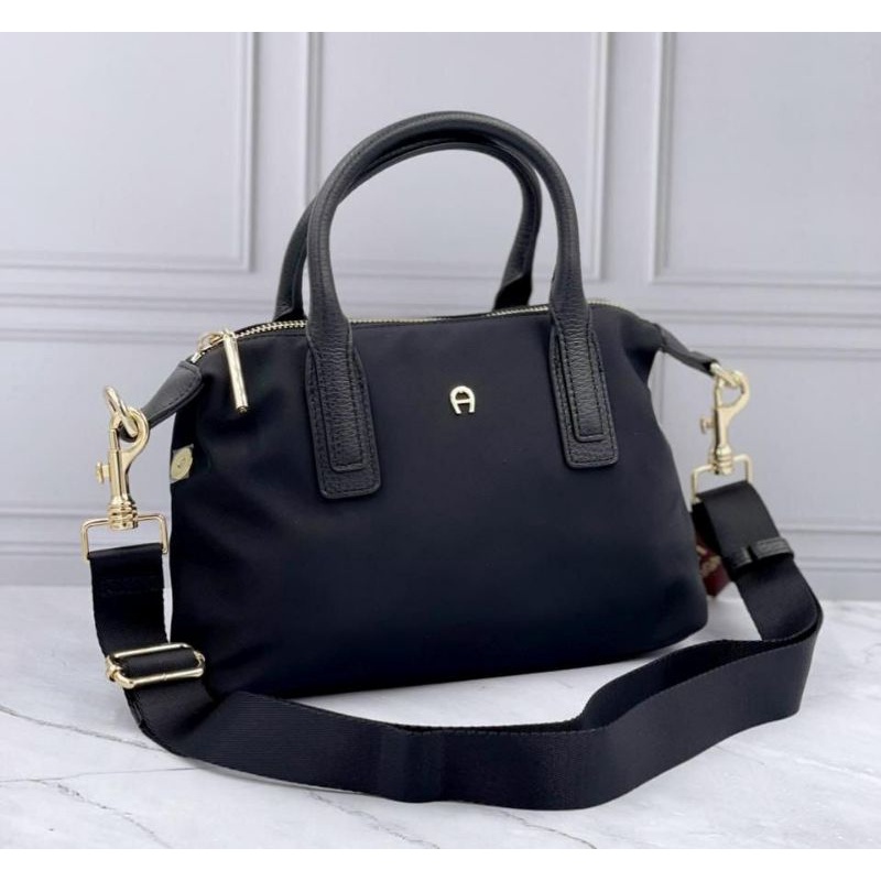 aigner clara black