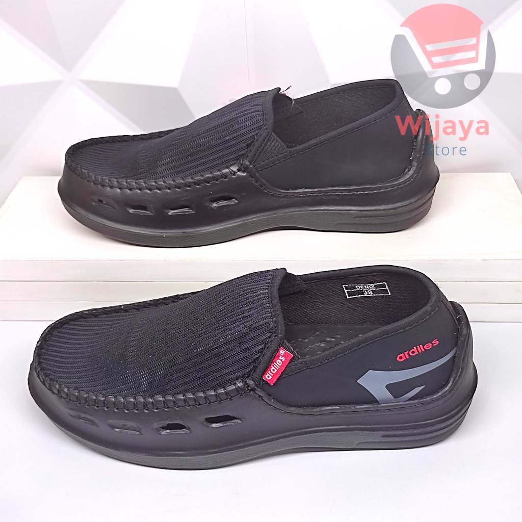 Sepatu Slip On Selop Pria Ardiles Original dan Berkualitas untuk Penampilan Santai yang Trendi Hitam Abu Biru Navy HELMEPO JNEE