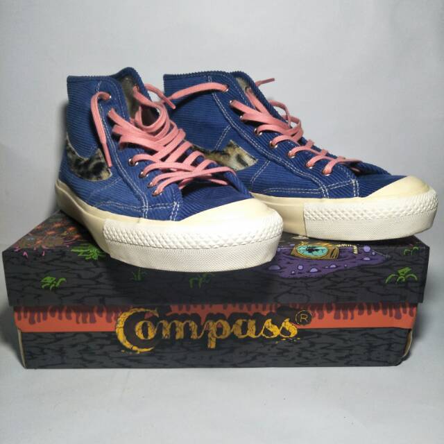 Sepatu Compass x KPR