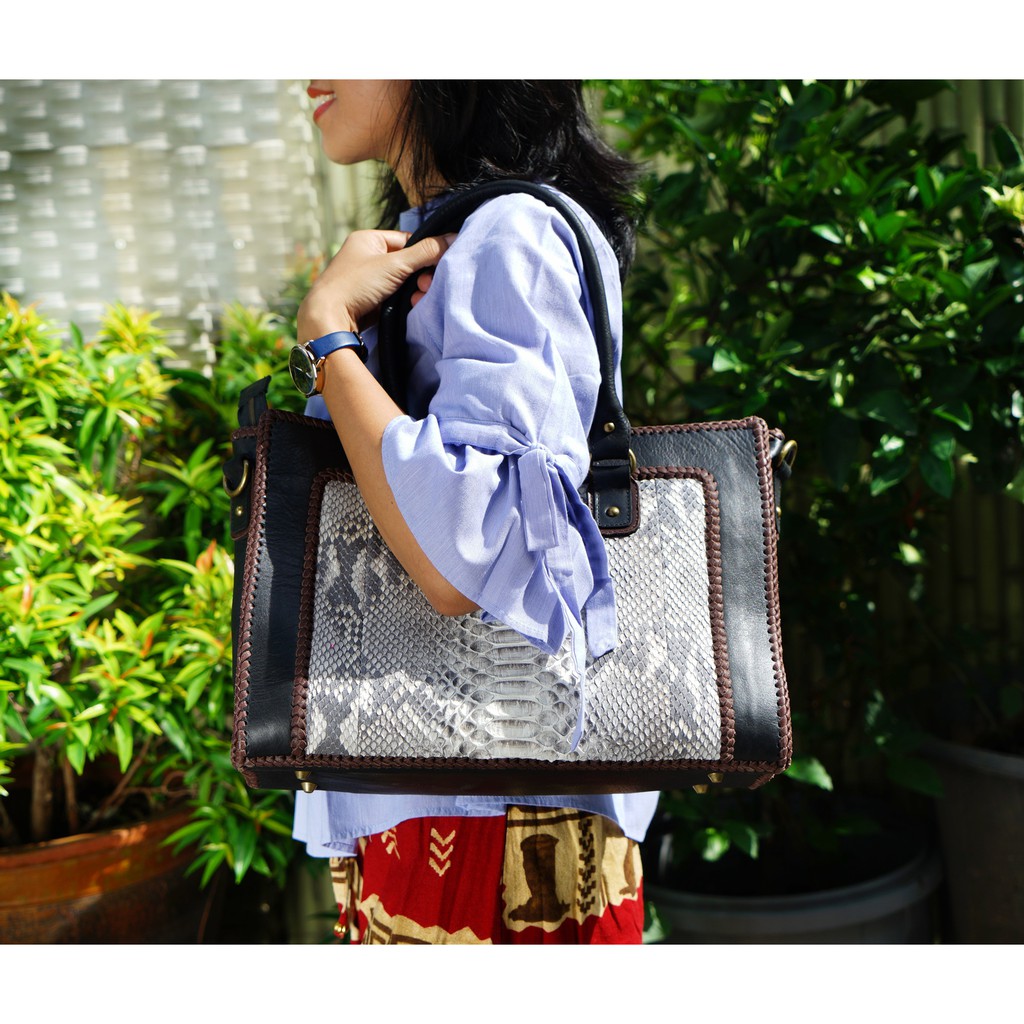 

AMULYA - LETA Bag Handmade Leather Product Kulit Asli