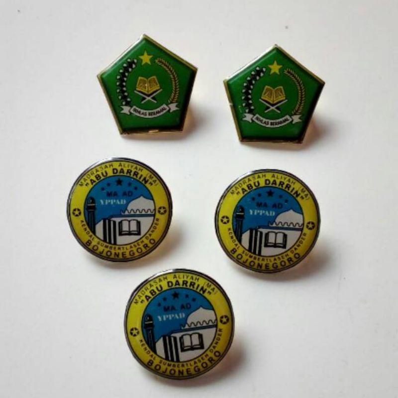 PIN lencana Kuningan Resin