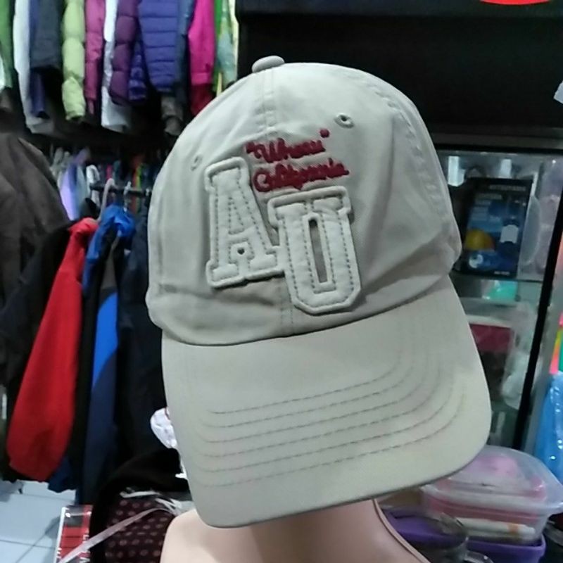 Preloved Topi WHO AU