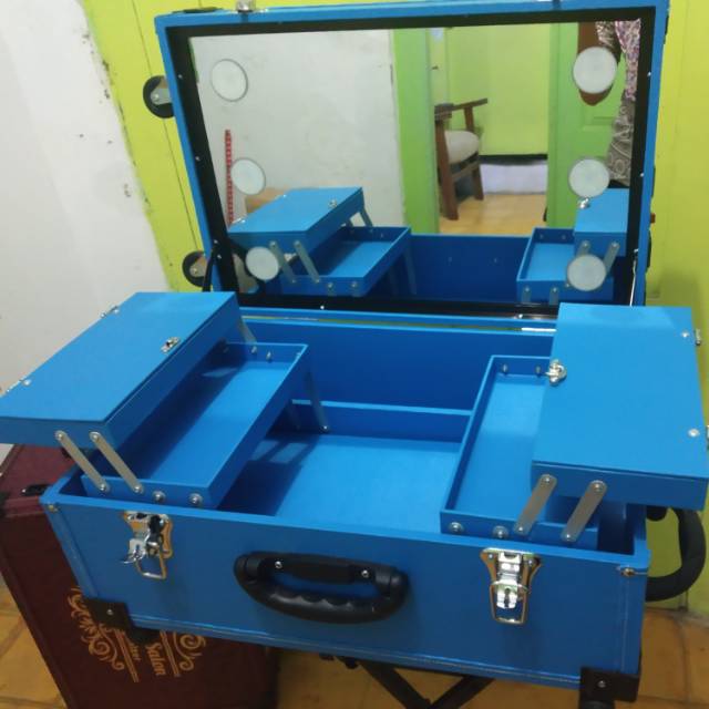 beautycase/koper make up lampu/koper rias murah