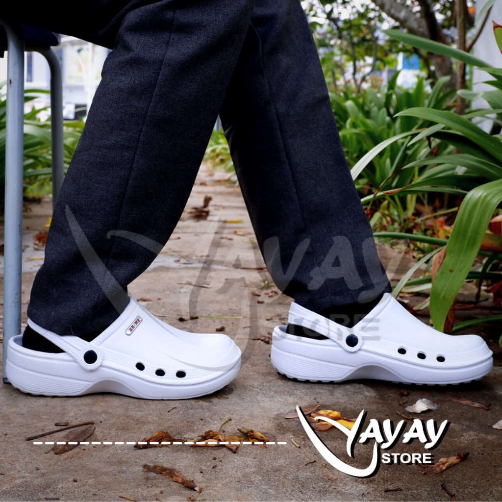 Sandal Sepatu Kodok Putih SANDAL MEDIS/DOKTER Sandal KODOK Putih Sendal PERAWAT Putih size 36 s/d 44