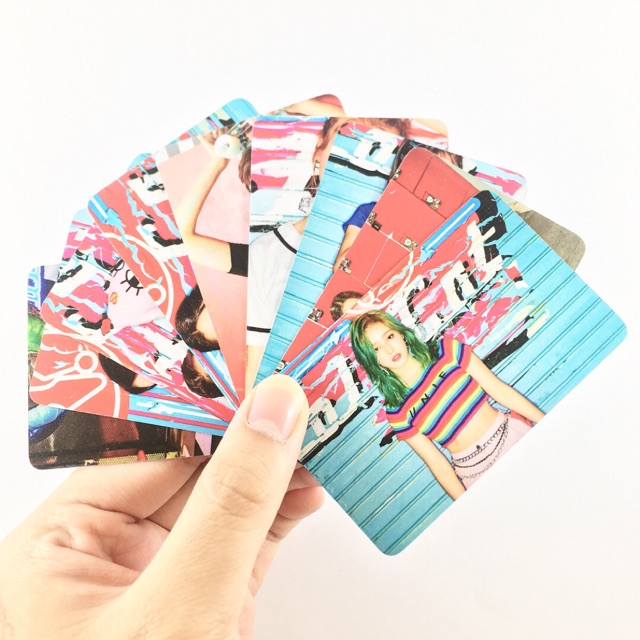 MOMOLAND BAAM PHOTOCARD SET