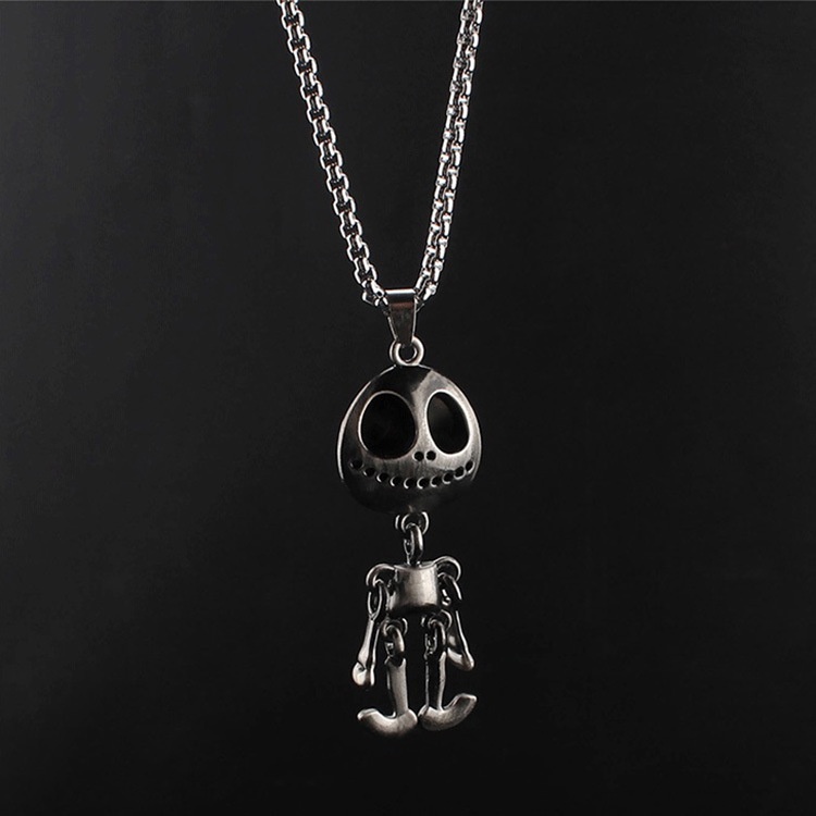 Kalung Liontin Tengkorak alien movable Bahan titanium steel zinc alloy Gaya retro Eropa Amerika