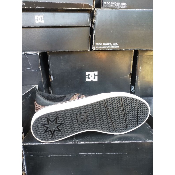 SEPATU DC SHOES USA WOMEN TRASE SE