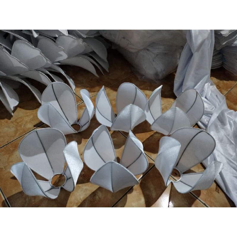 kap lampu dekorasi bunga tulip