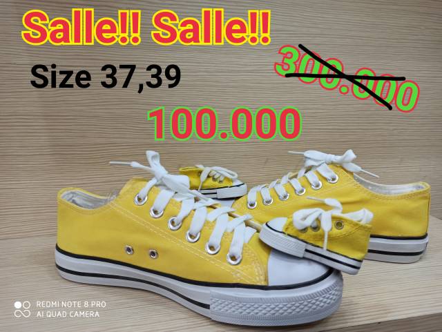 Sepatu Seneakers Tipe 715