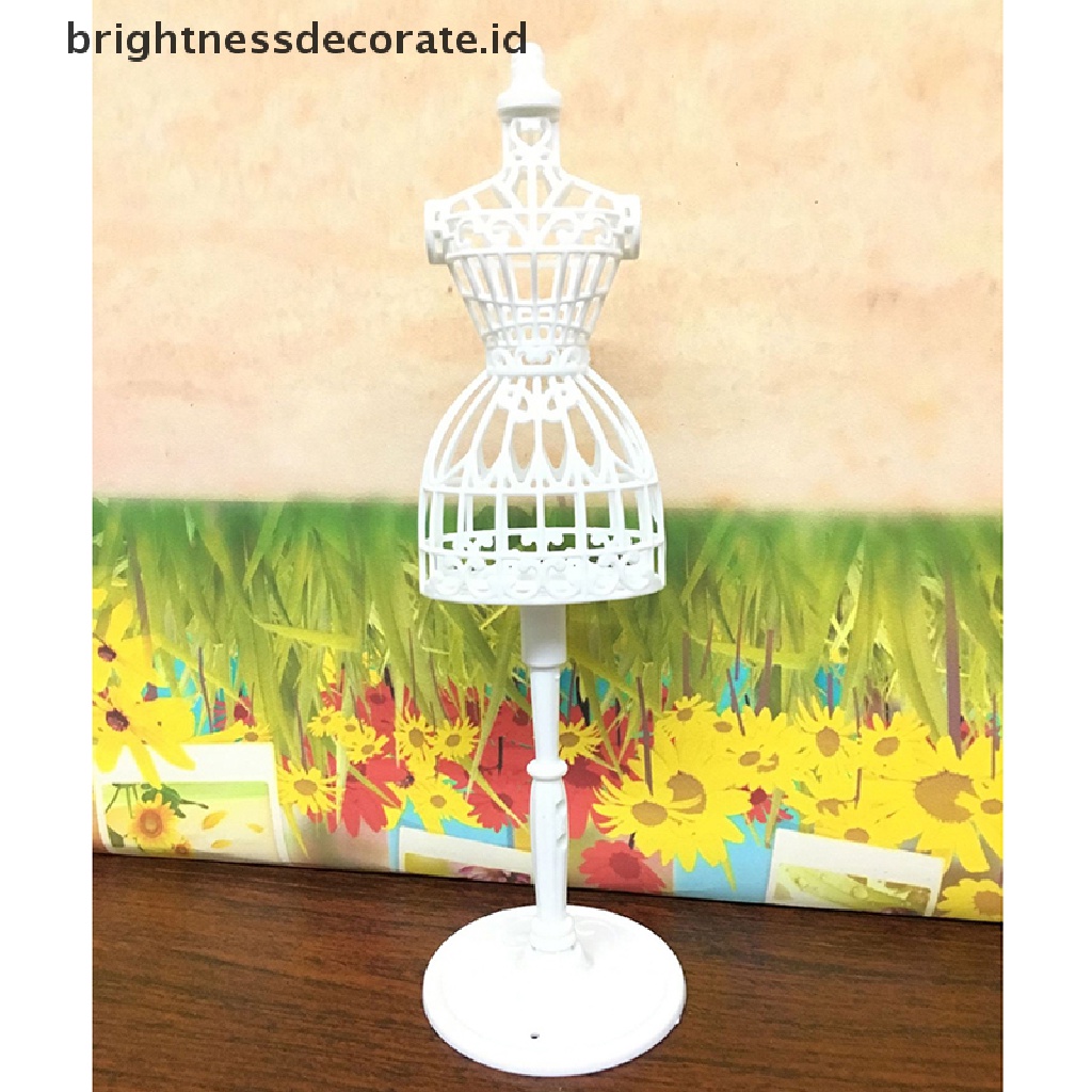 Gantungan Baju Bahan Plastik Untuk Boneka