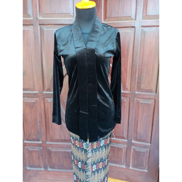 Kebaya bludru Encim /Kartini polos premium murah-Hitam