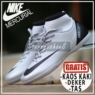 Harga sepatu  futsal  Terbaik Oktober 2021 Shopee Indonesia