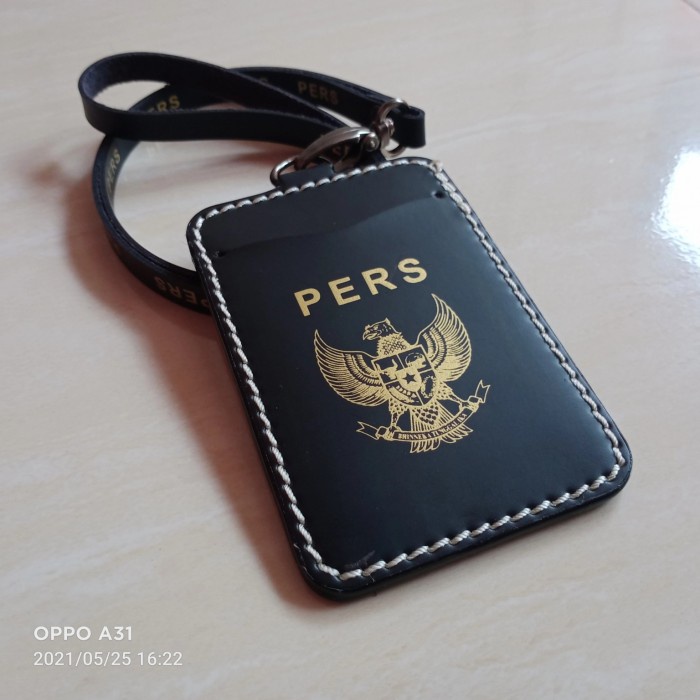 

Lucu Tali Gantungan Name Tag Id Card Pers Hitam Murah