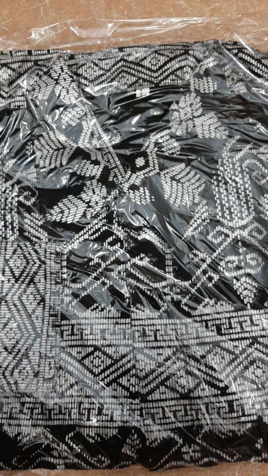 Kemeja Batik Lengan Panjang Pria Motif Anjani Prada