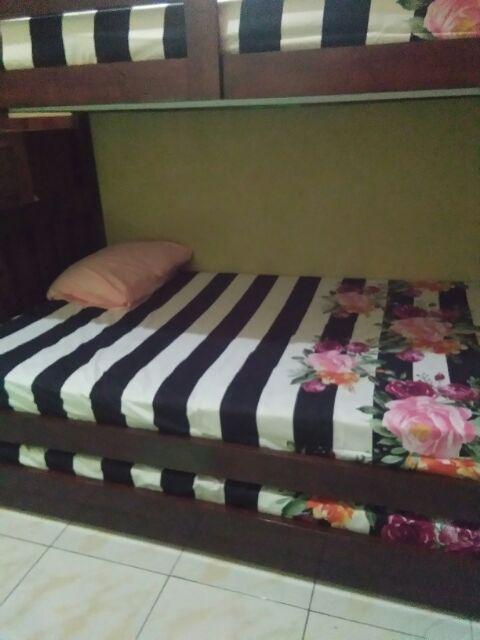 Sprei Single Kintakun Dluxe Flat 120x200cm/100x200cm T20cm 4kaki/3kaki Motif Minimalis Termurah