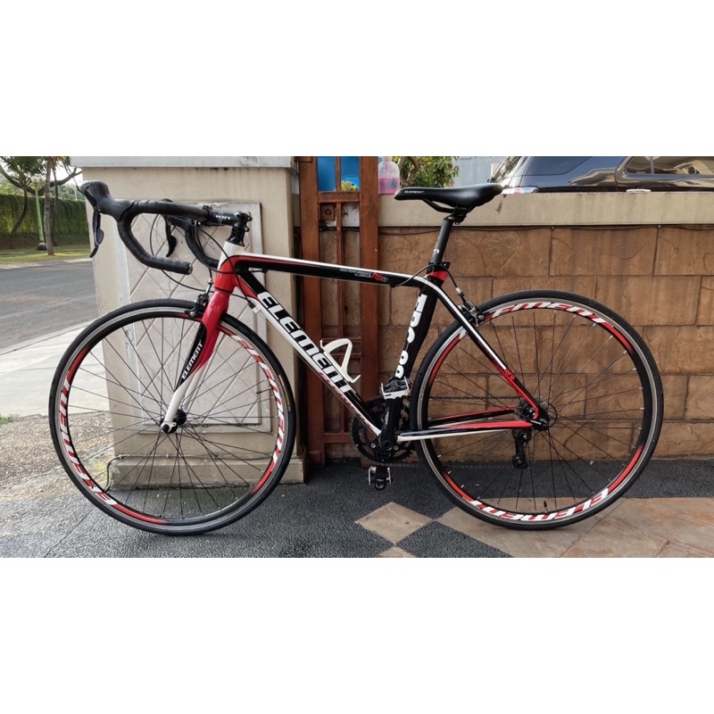 Sepeda road bike element frc 88