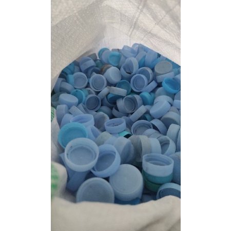 Tutup botol plastik bekas Biru muda