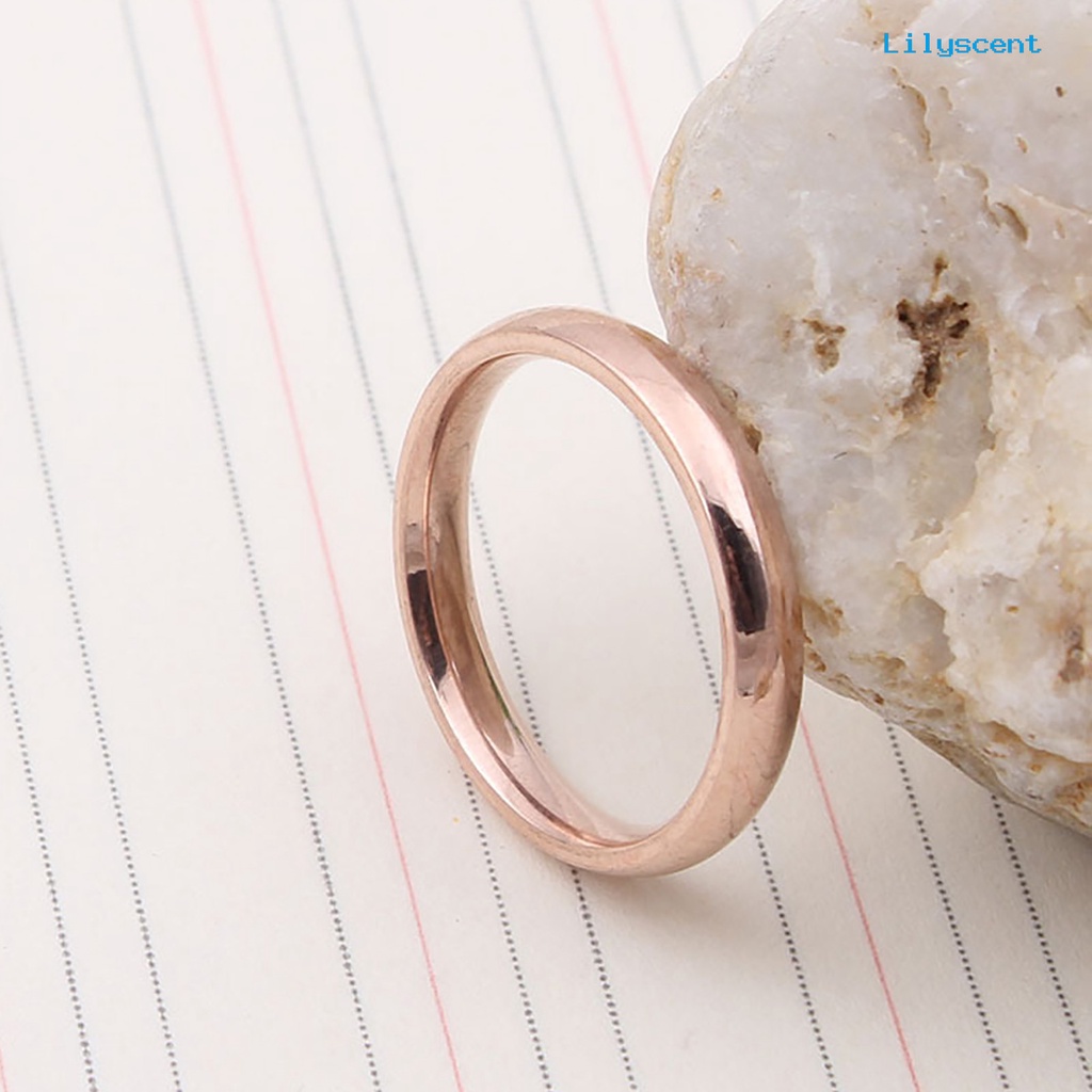 Cincin Pasangan Bahan Metal Untuk Pertunangan