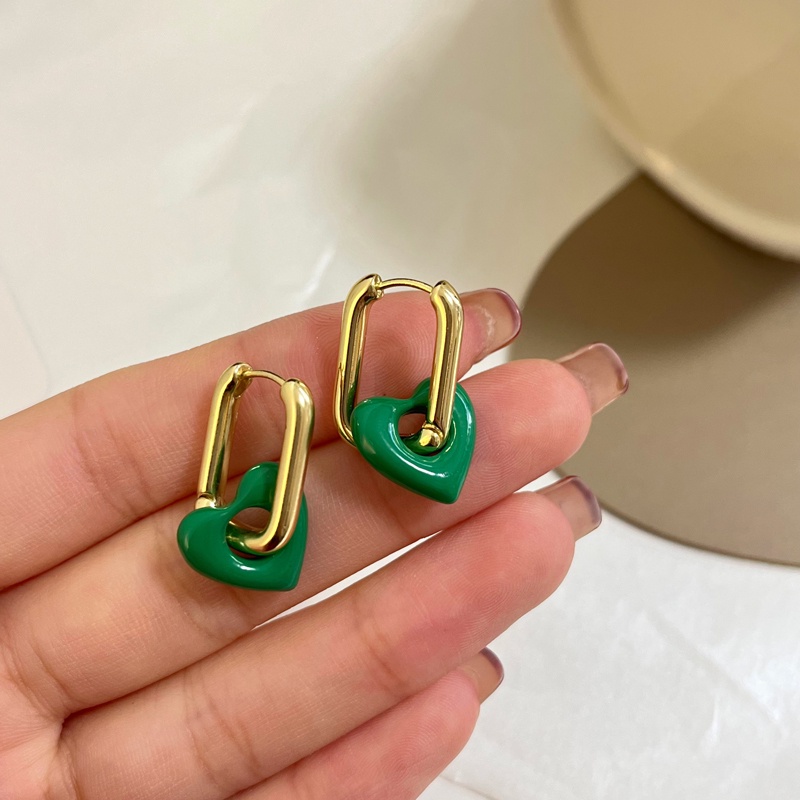 Anting Bentuk Hati Warna Hijau Gaya Retro Untuk Aksesoris