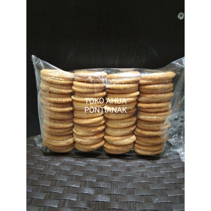 

Biskuit Kacang Import Julie's Repack 300gr