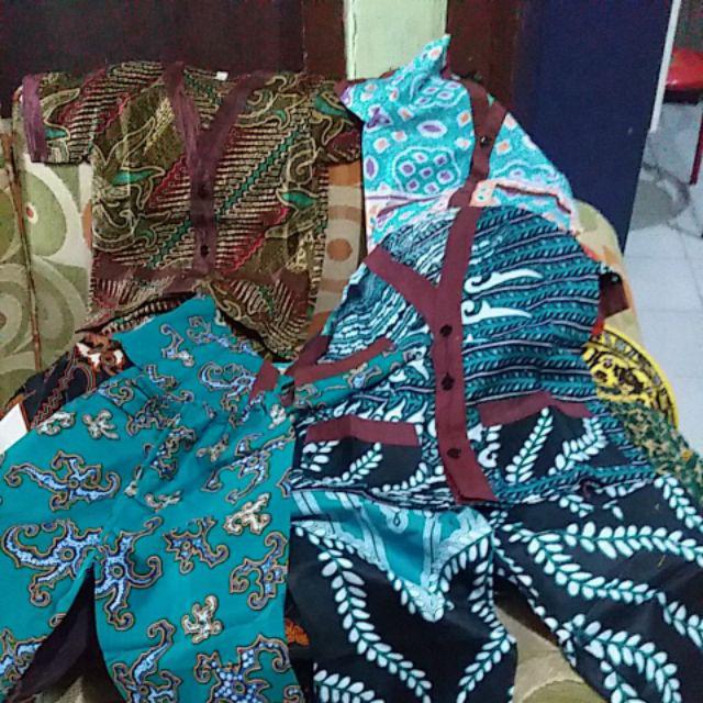 Piyama Batik Anak .