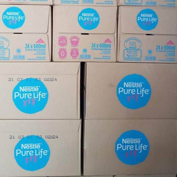 

HITZ 2020 Air Mineral Nestle Pure Life 600ml Isi 24 Pcs