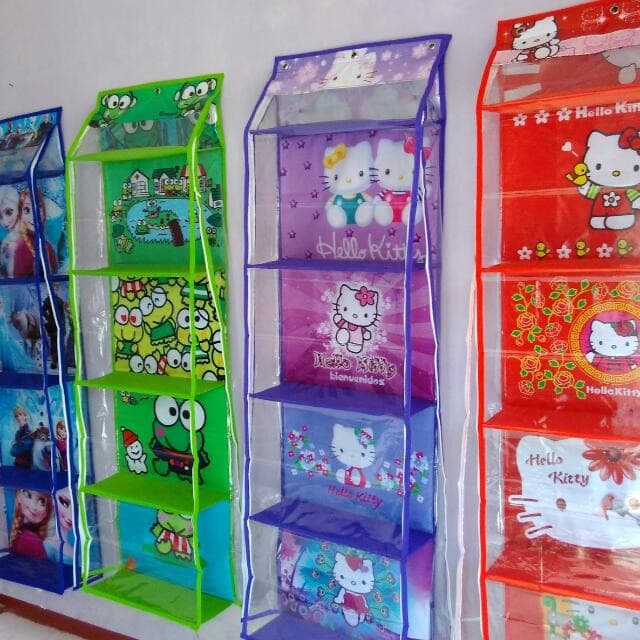 TASTEMPAT- RAK TAS GANTUNG PLASTIK SUSUN 5 KARAKTER -TEMPAT-TAS.