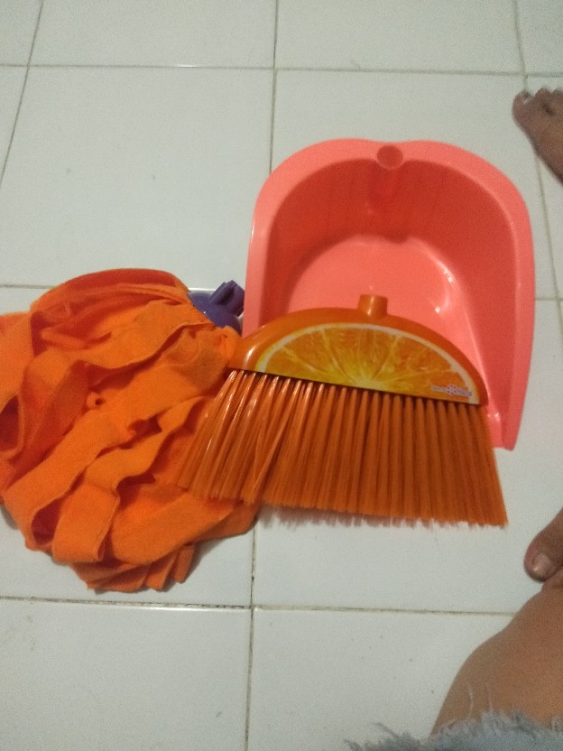 Sapu Hana Jeruk/orange Broom