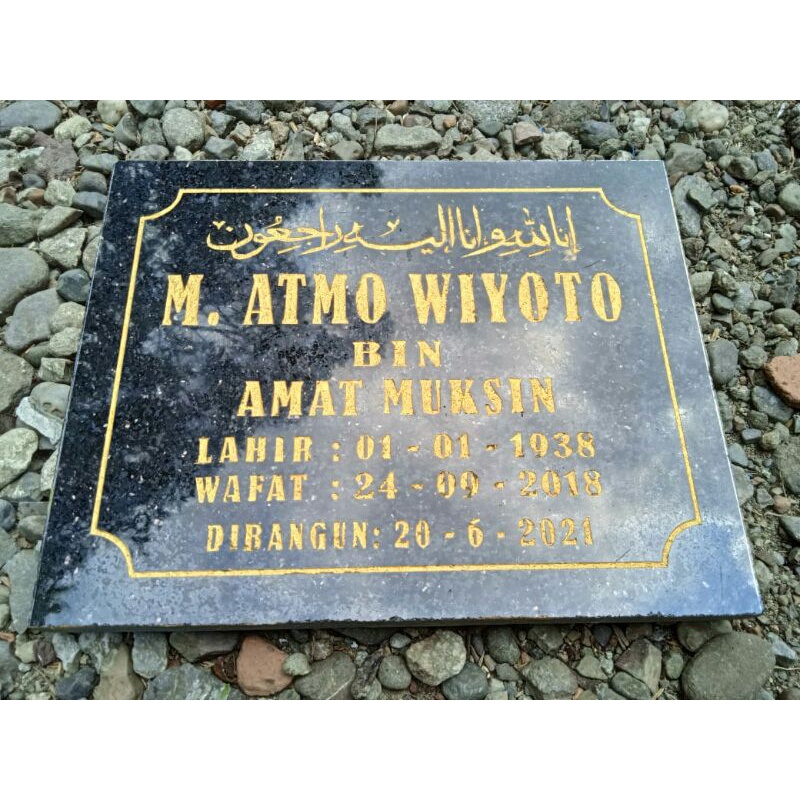 LEMPENGAN BATU NISAN BAHAN GRANIT UKURAN 30x40cm