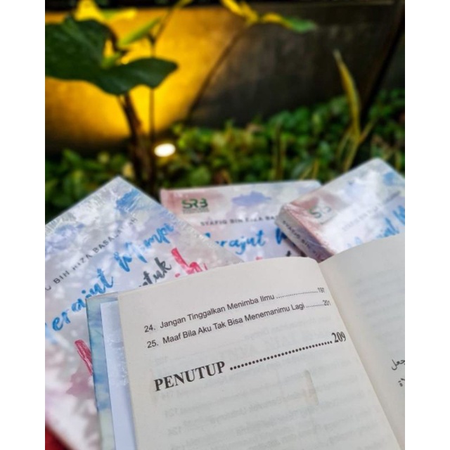Buku Merajut Mimpi untuk Kekasih by Ustadz Syafiq bin Riza Basalamah