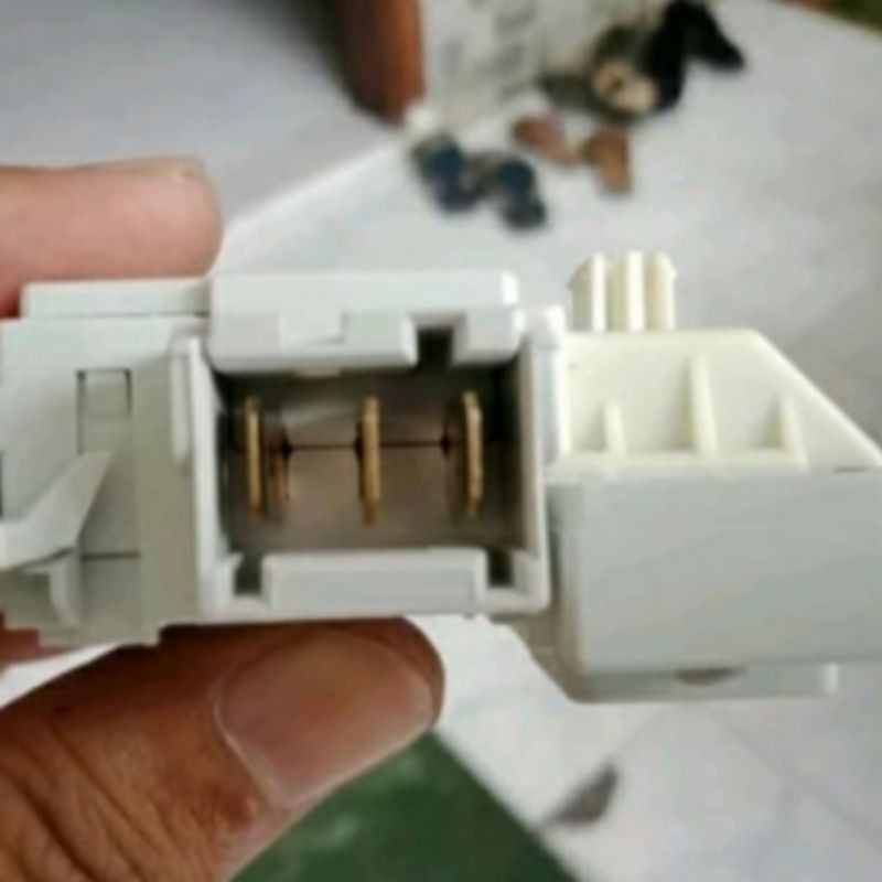 Door lock Switch Pintu Mesin Cuci Bosch - BOSCH