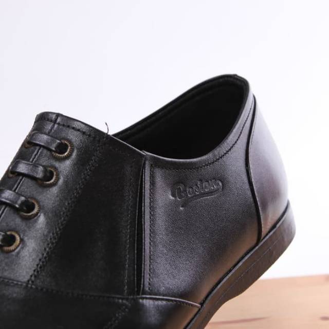 Sepatu formal pria kulit asli model brescia