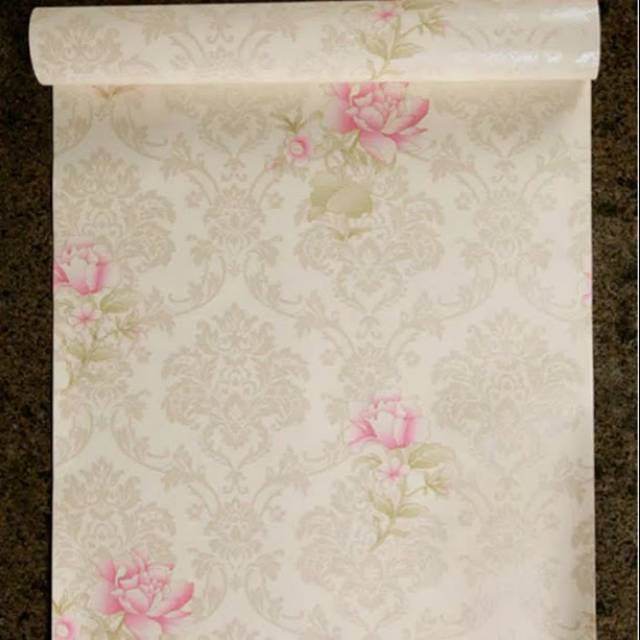 Wallpaper Dinding Murah Indah Motif Bunga Pink Cream Kamar Tidur