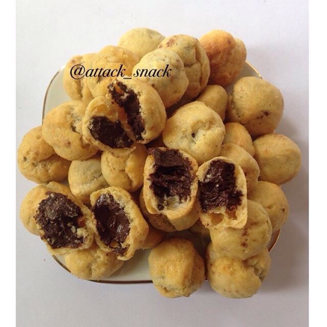 

Soes cokelat 200 gr / Coklat Soes / Sus Kering isi Coklat / Choco Soes Melted