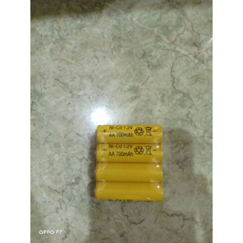 Baterai AA A2 Rechargeable 700 maH 1.2 volt isi 4 pcs