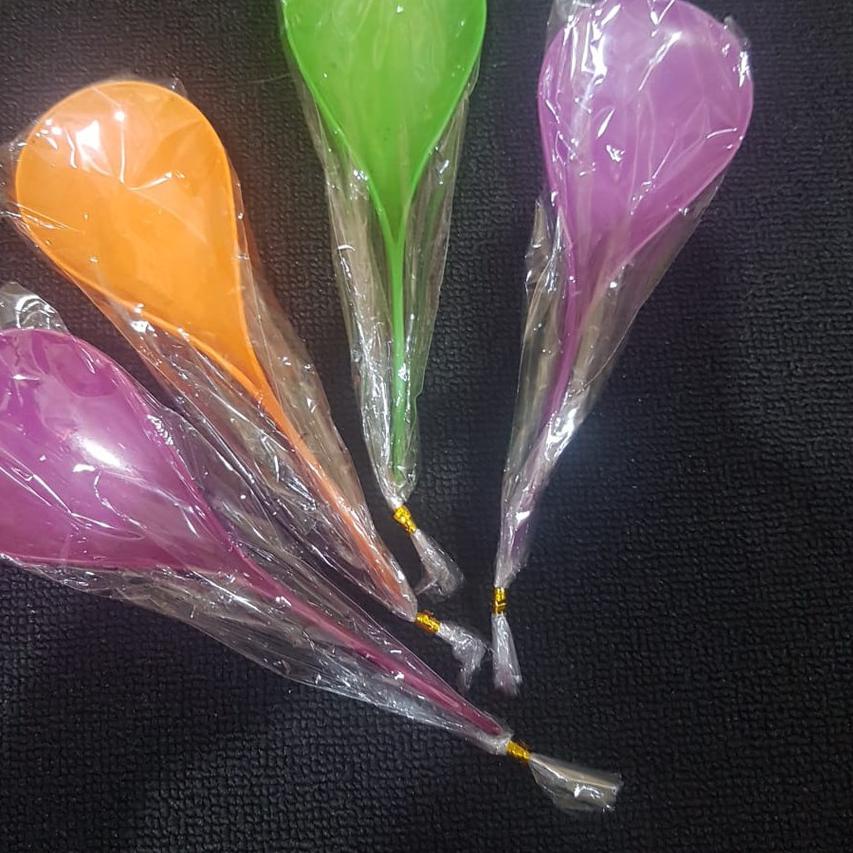 

Grosir souvenir 50 Pcs Centong Nasi Pelangi Warna Cantik Plastik Packing Plastik Ikat Kawat Emas free tx card Free Bubblewrap Hitam